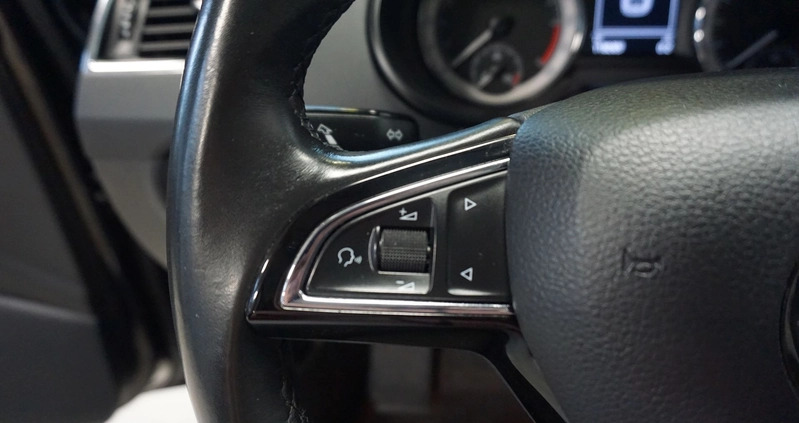 Skoda Octavia cena 72900 przebieg: 118283, rok produkcji 2018 z Wolin małe 667